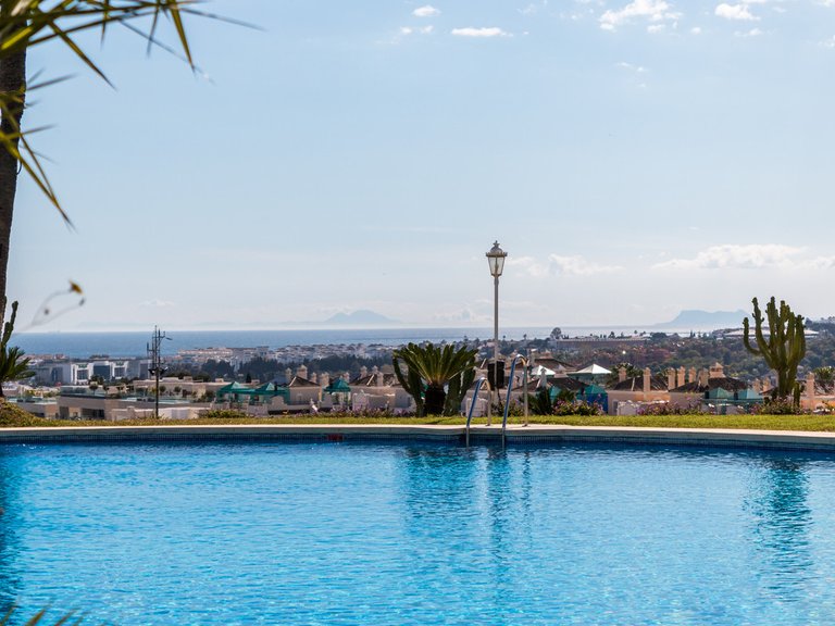 Apartment for Sale in The Golden Mile, Malaga 16