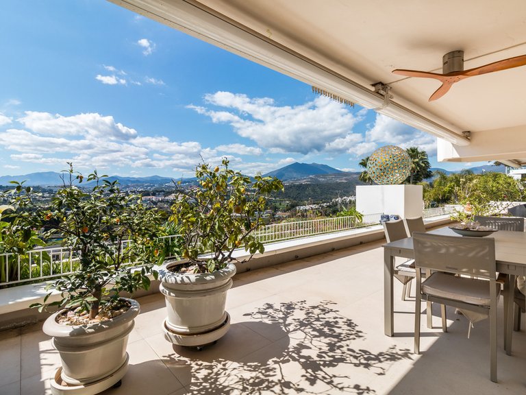 Apartment for Sale in The Golden Mile, Malaga 5