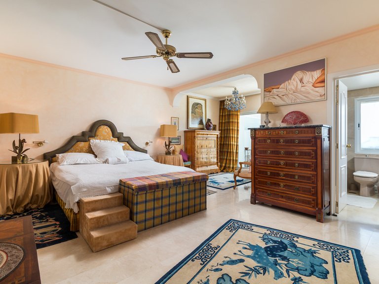 Apartment for Sale in The Golden Mile, Malaga 6