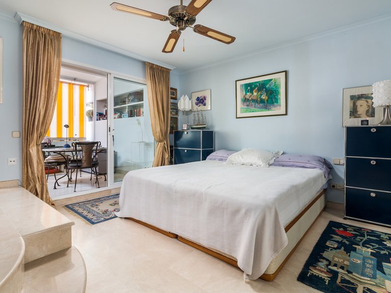 Apartment for Sale in The Golden Mile, Malaga 9