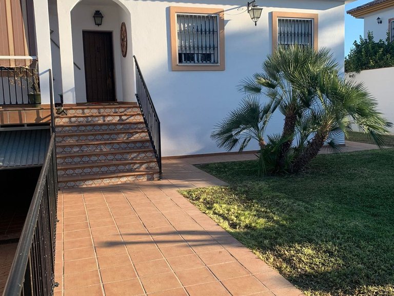 Villa for Sale in Alhaurín De La Torre, Malaga 26