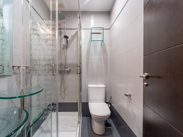 Apartment for Sale in Arroyo De La Miel, Malaga 47