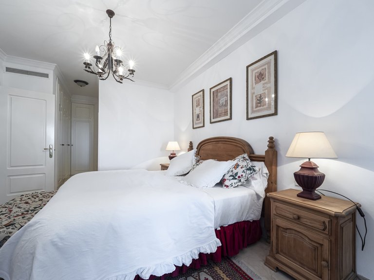 Apartment for Sale in Puerto Banús, Malaga 18