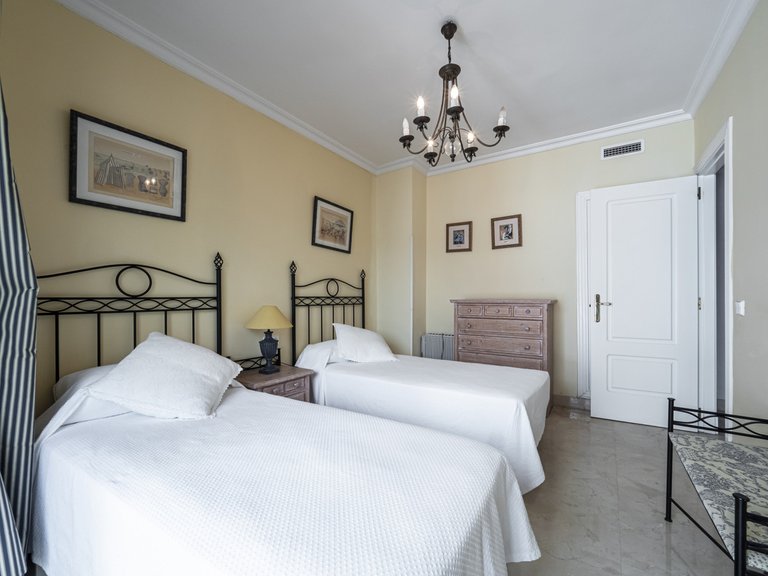 Apartment for Sale in Puerto Banús, Malaga 27