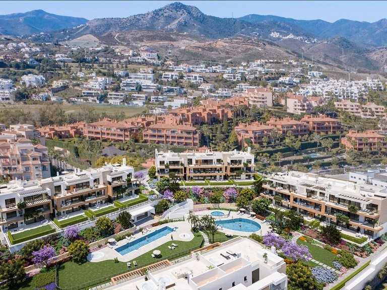 Apartment for Sale in Atalaya, Malaga 8