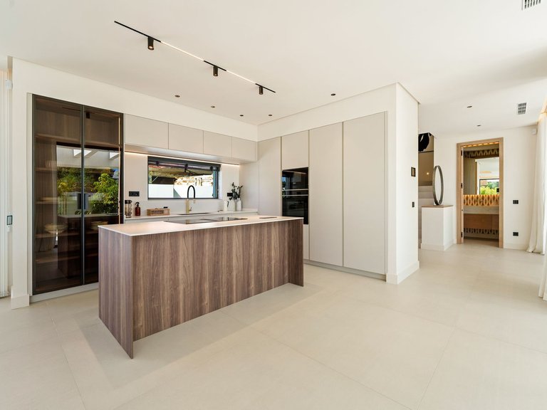 Villa for Sale in San Pedro De Alcántara, Malaga 34