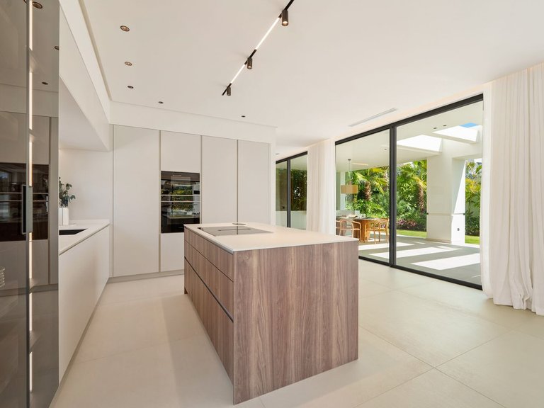 Villa for Sale in San Pedro De Alcántara, Malaga 35