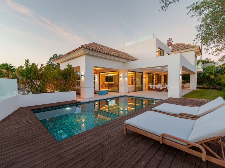Villa for Sale in San Pedro De Alcántara, Malaga 36