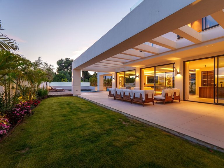 Villa for Sale in San Pedro De Alcántara, Malaga 41