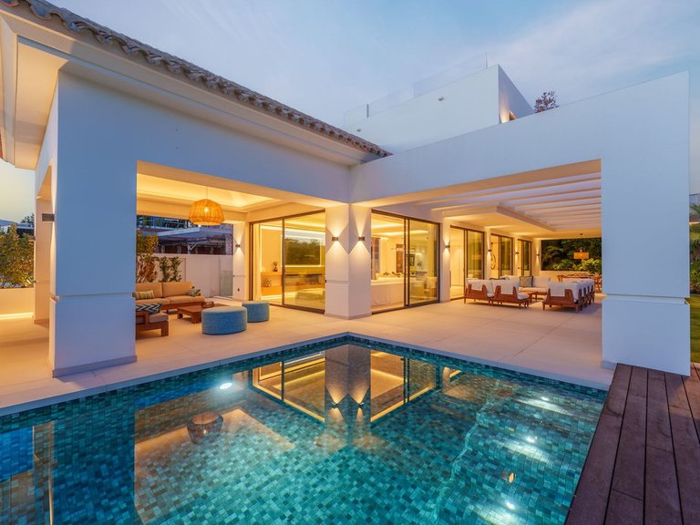 Villa for Sale in San Pedro De Alcántara, Malaga 47