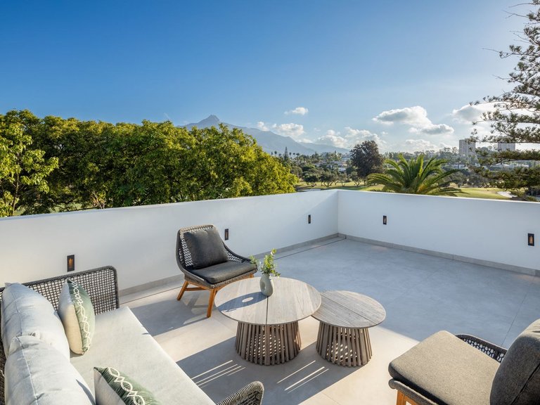 Villa for Sale in Marbella, Malaga 31