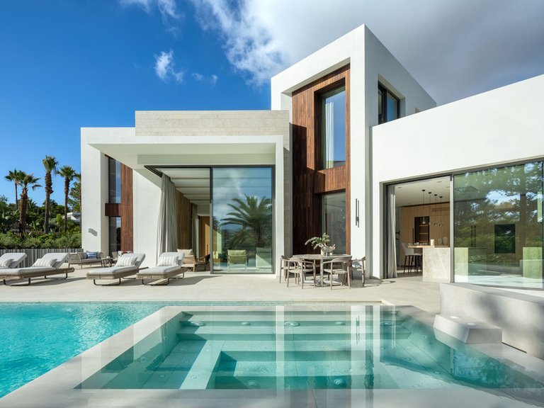 Villa for Sale in Marbella, Malaga 39
