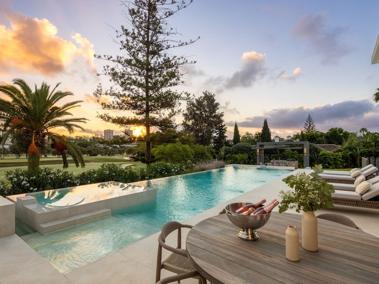 Villa for Sale in Marbella, Malaga 40