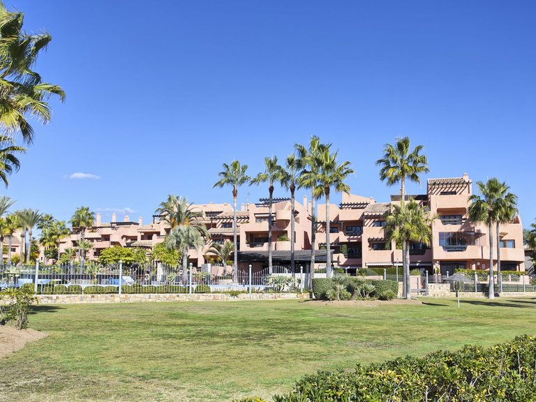 Apartment for Sale in New Golden Mile, Malaga 9