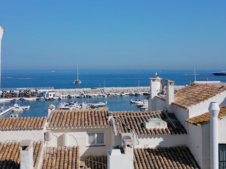 Apartment for Sale in Costa del Sol Puerto Banús, Malaga 1