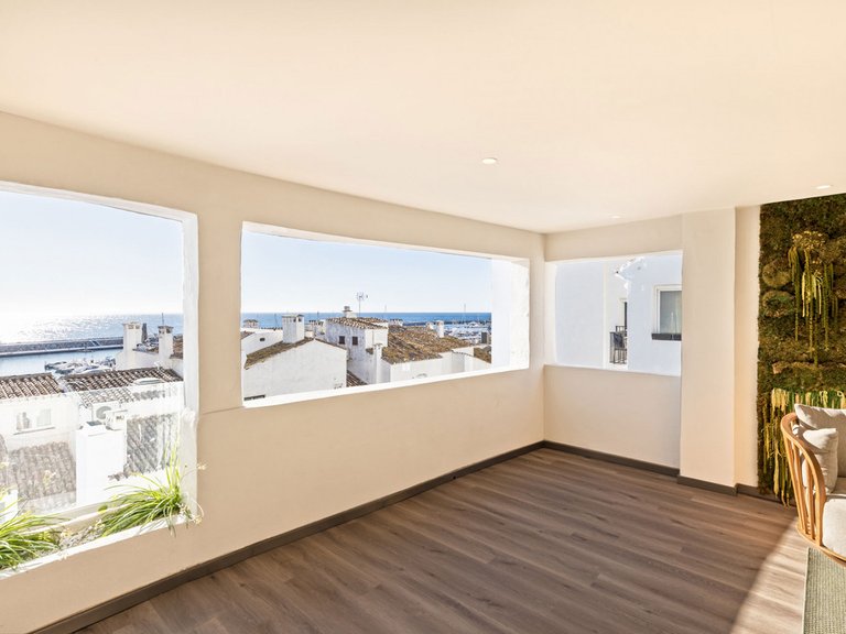 Apartment for Sale in Costa del Sol Puerto Banús, Malaga 20