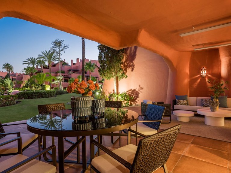 Apartment for Sale in New Golden Mile, Malaga 36