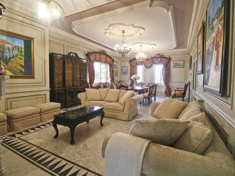 Villa for Sale in Villamartin, Alicante 3
