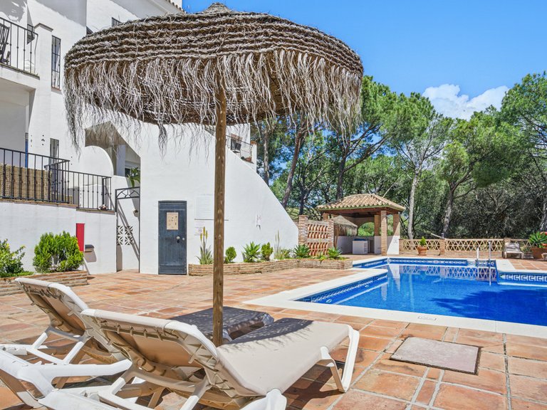 Apartment for Sale in Nueva Andalucía, Malaga 22