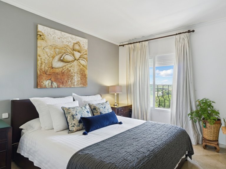 Apartment for Sale in Nueva Andalucía, Malaga 5