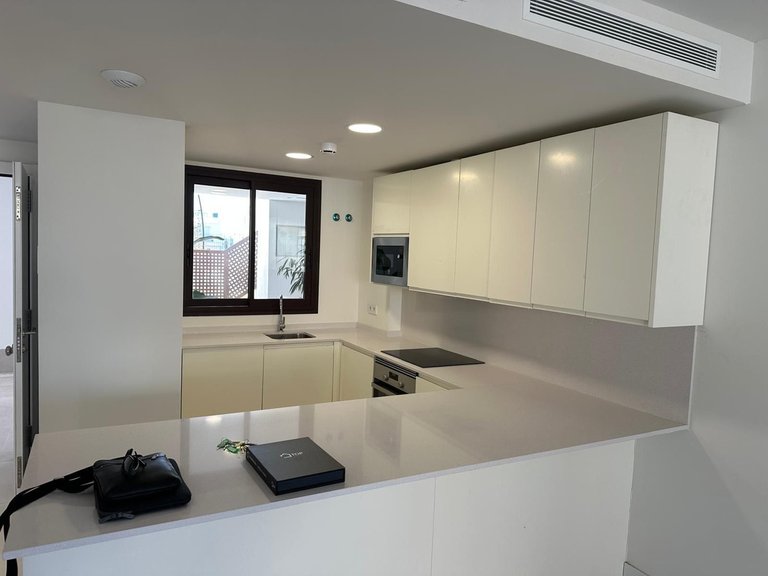 Apartment for Sale in Costa del Sol, Benalmadena Costa, Malaga 2