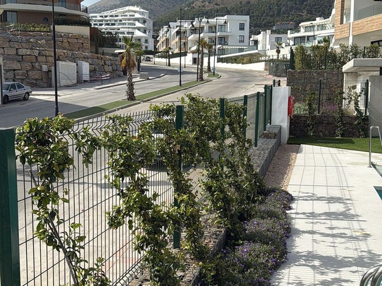 Apartment for Sale in Costa del Sol, Benalmadena Costa, Malaga 23