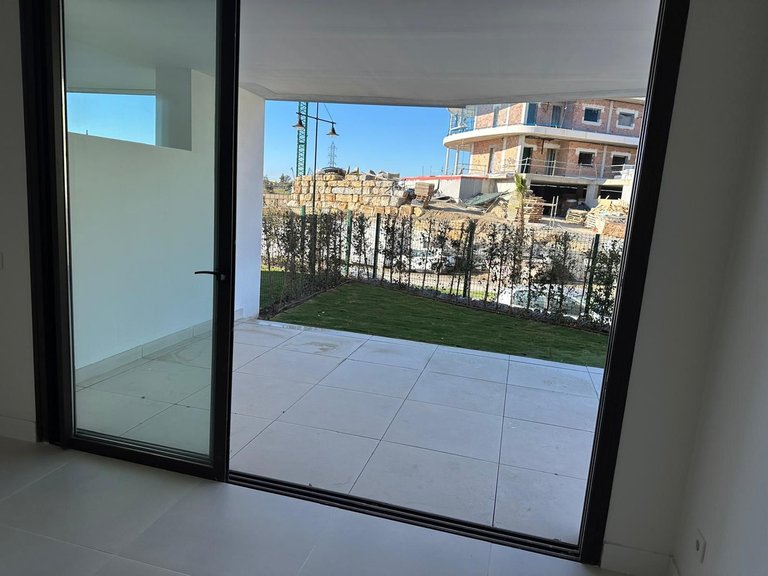 Apartment for Sale in Costa del Sol, Benalmadena Costa, Malaga 7