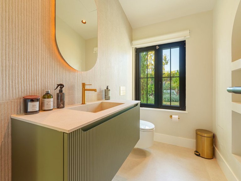 Villa for Sale in Puerto Banús, Malaga 42