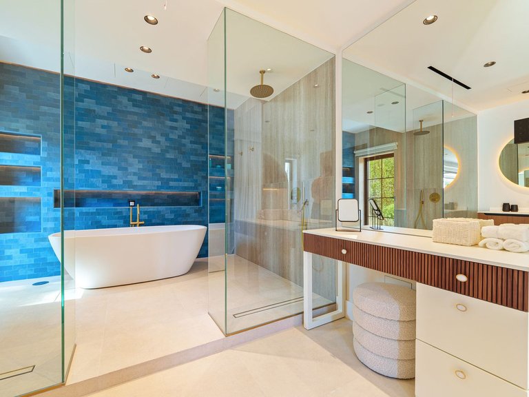 Villa for Sale in Puerto Banús, Malaga 46