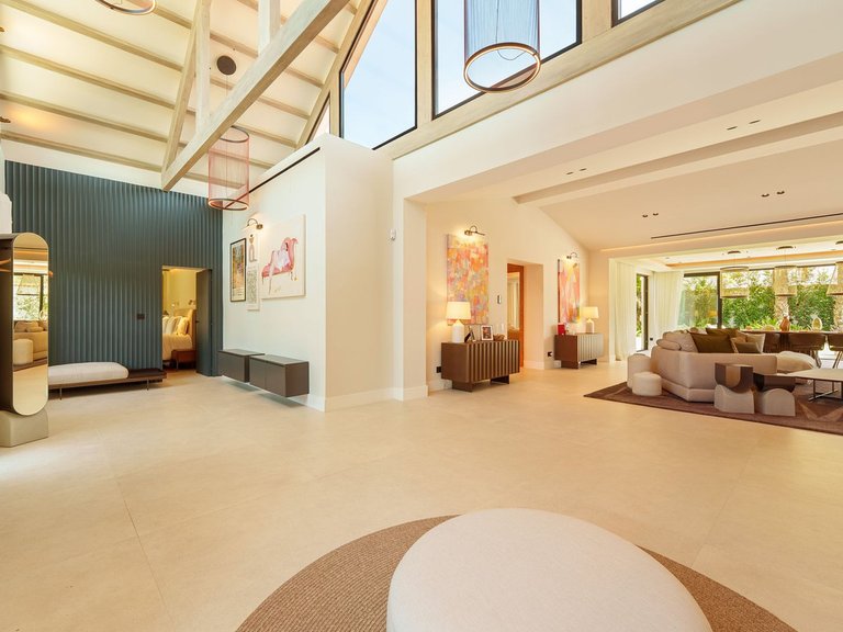 Villa for Sale in Puerto Banús, Malaga 6