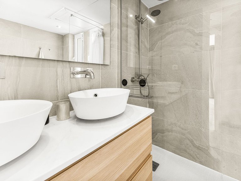 Apartment for Sale in Nueva Andalucía, Malaga 11