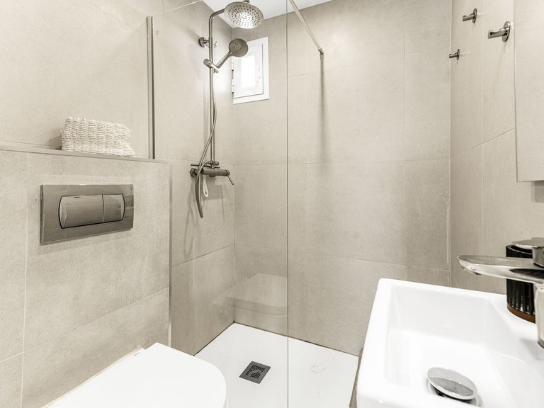 Apartment for Sale in Nueva Andalucía, Malaga 12