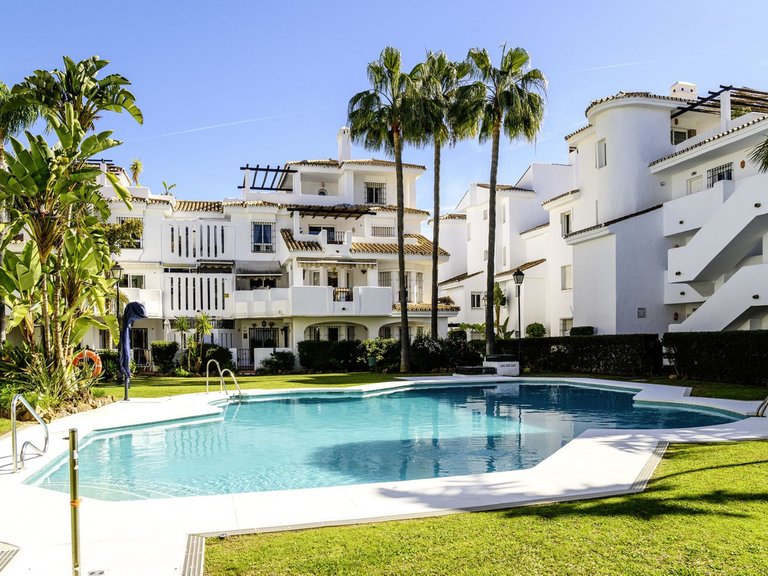 Apartment for Sale in Nueva Andalucía, Malaga 13