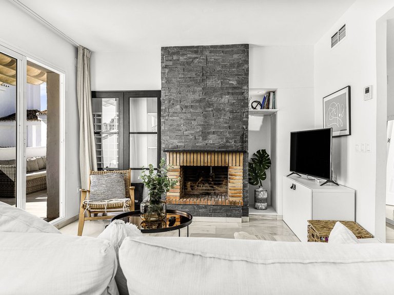 Apartment for Sale in Nueva Andalucía, Malaga 5