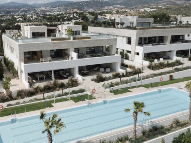 Villa for Sale in The Golden Mile, Malaga 17