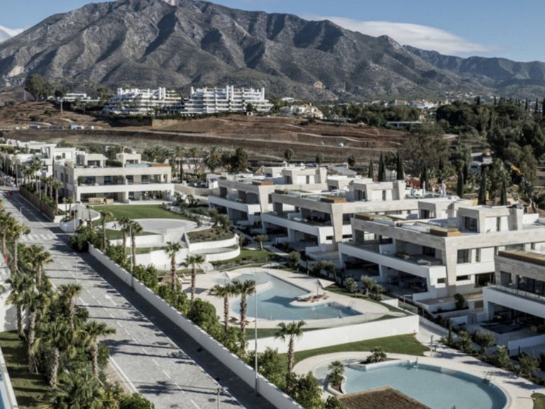 Villa for Sale in The Golden Mile, Malaga 34