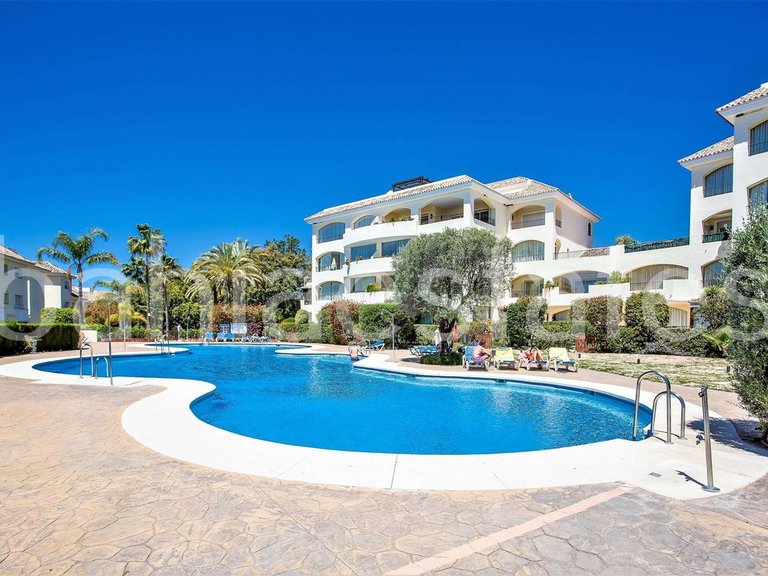 Apartment for Sale in Bahía De Marbella, Malaga 1