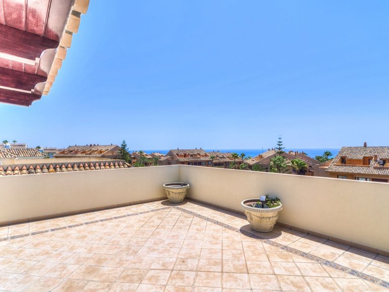 Apartment for Sale in Bahía De Marbella, Malaga 35