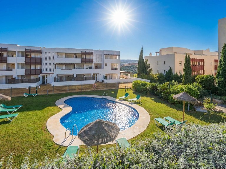 Apartment for Sale in La Duquesa, Malaga 1