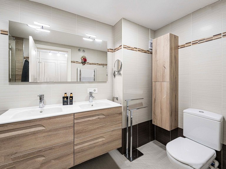 Apartment for Sale in La Duquesa, Malaga 22