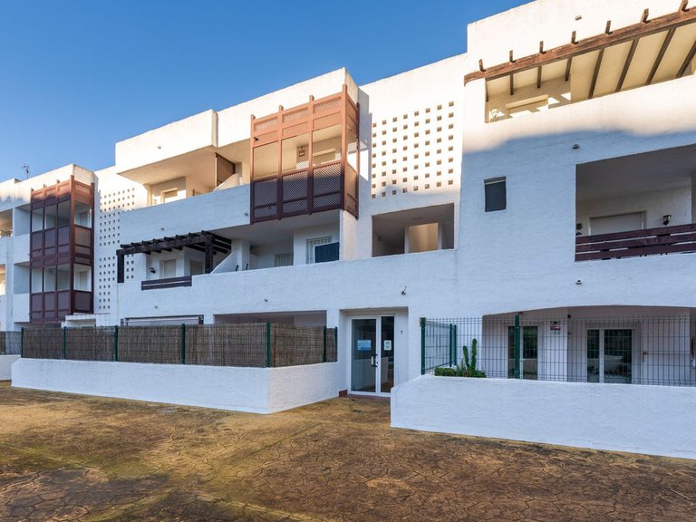 Apartment for Sale in La Duquesa, Malaga 31