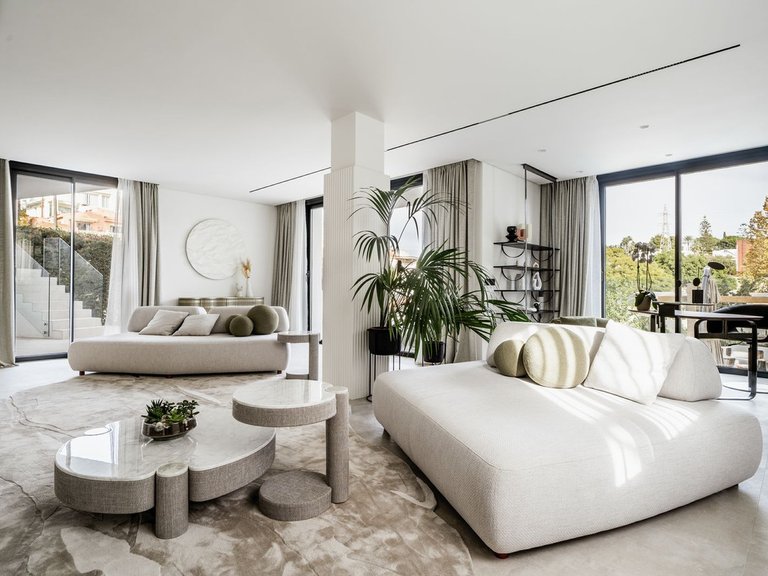 Villa for Sale in Puerto Banús, Malaga 25