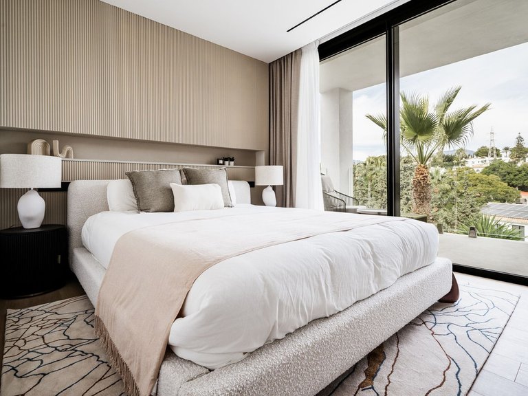 Villa for Sale in Puerto Banús, Malaga 6