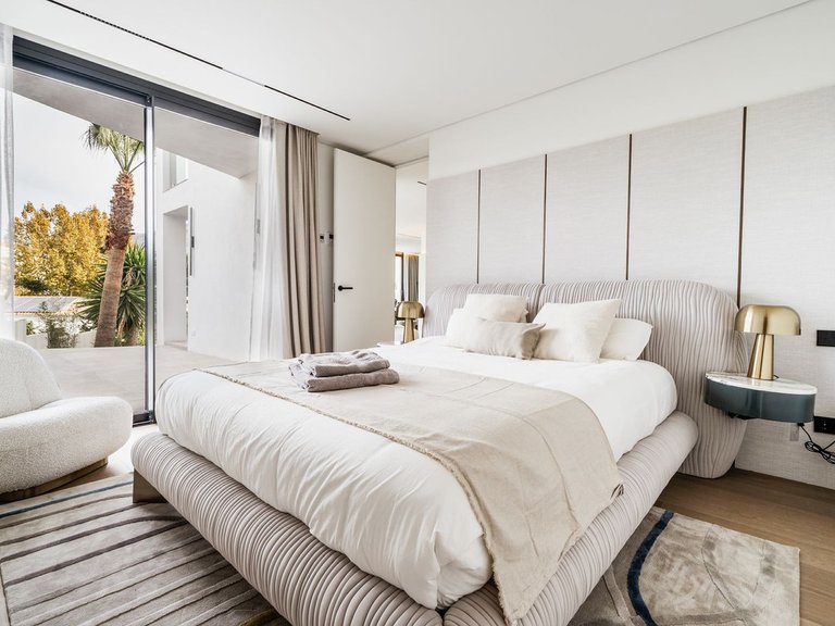 Villa for Sale in Puerto Banús, Malaga 9