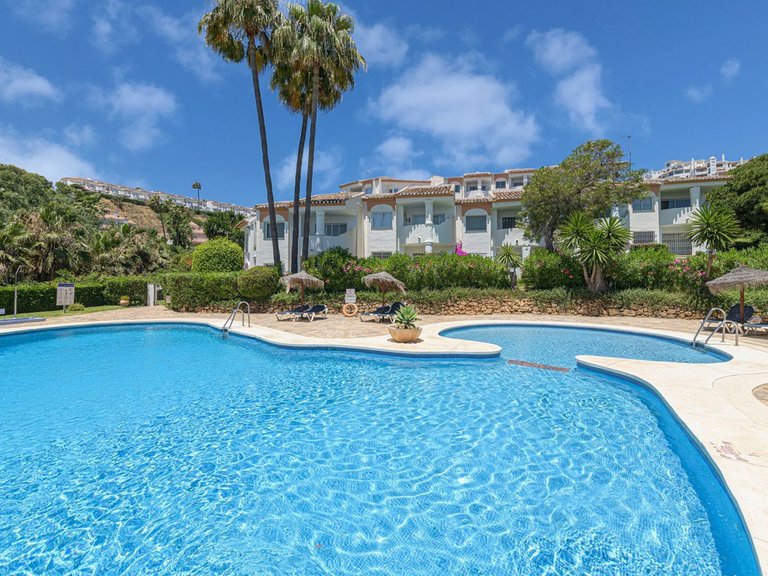 Apartment for Sale in Calahonda, Malaga 1