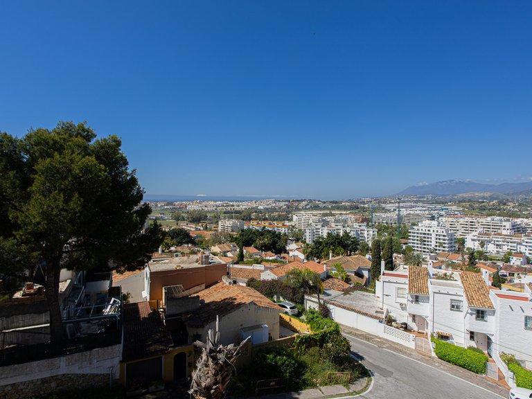 Apartment for Sale in Nueva Andalucía, Malaga 10
