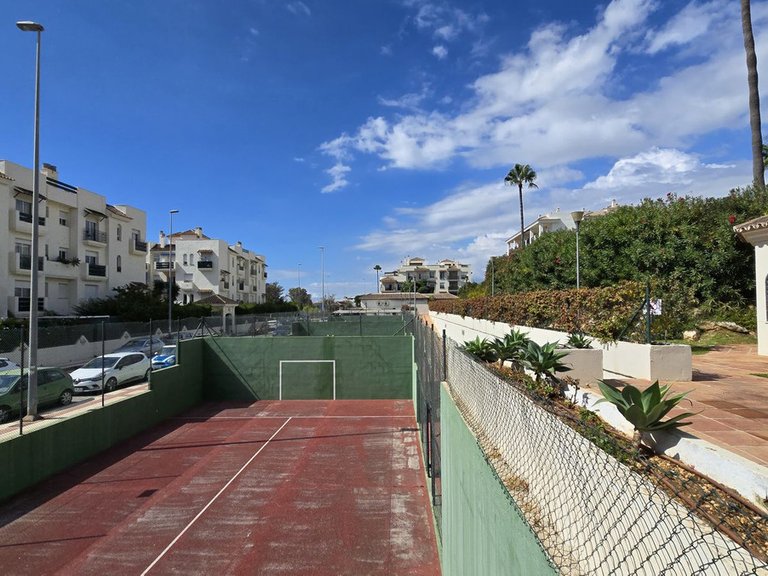 Apartment for Sale in Nueva Andalucía, Malaga 26