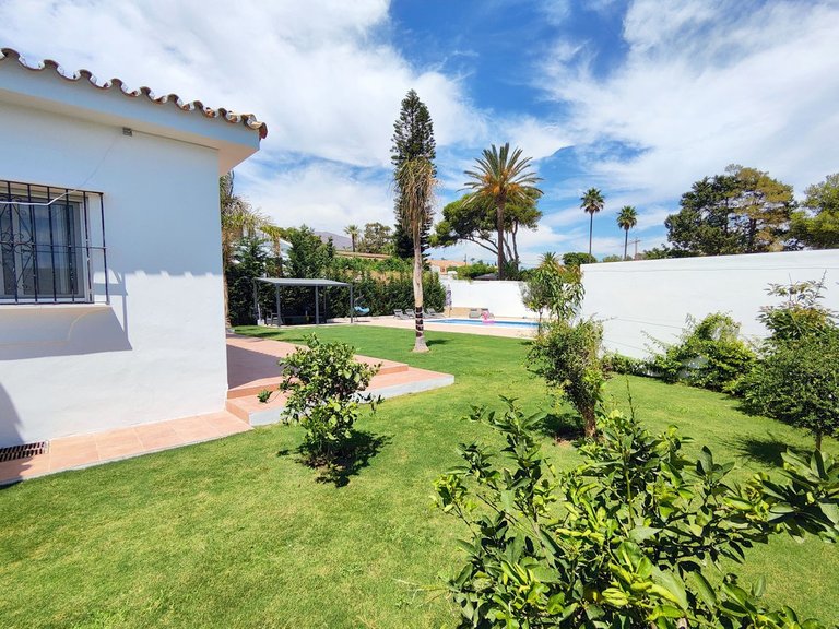 Villa for Sale in Estepona, Malaga 15