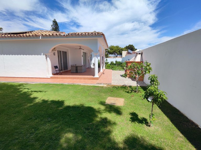 Villa for Sale in Estepona, Malaga 3