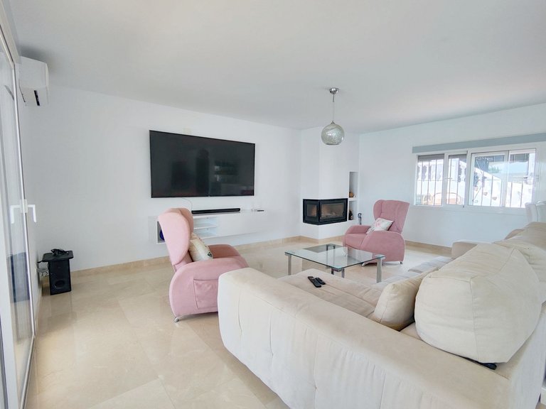 Villa for Sale in Estepona, Malaga 30